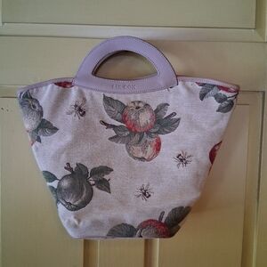 Liz Cox Vintage Apple And Bee Pattern Tapestry Flat Bottom Purse Tote